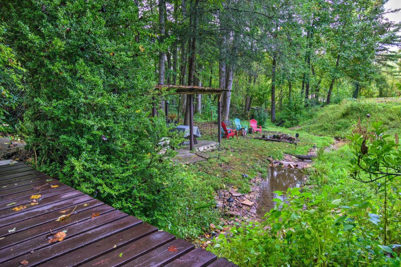 Shaw Creek Cottage With Fire Pit And Forest Views Гендерсонвілл Екстер'єр фото